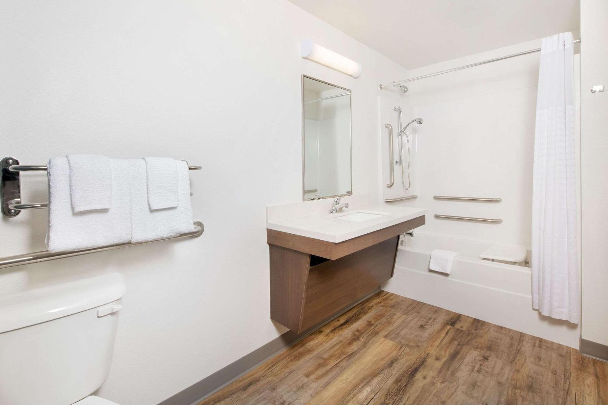 Woodspring Suites Savannah Пулер Экстерьер фото
