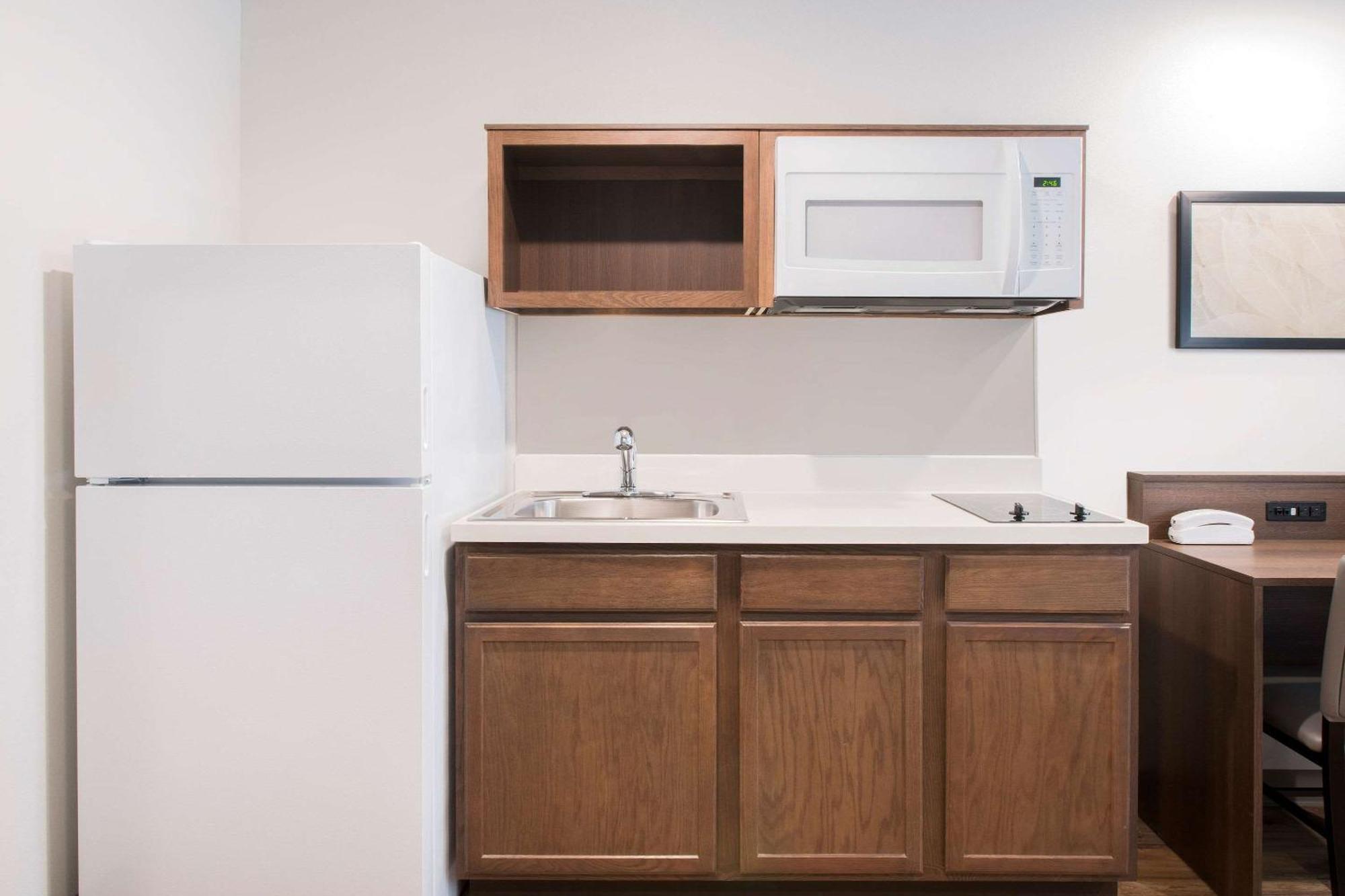 Woodspring Suites Savannah Пулер Экстерьер фото