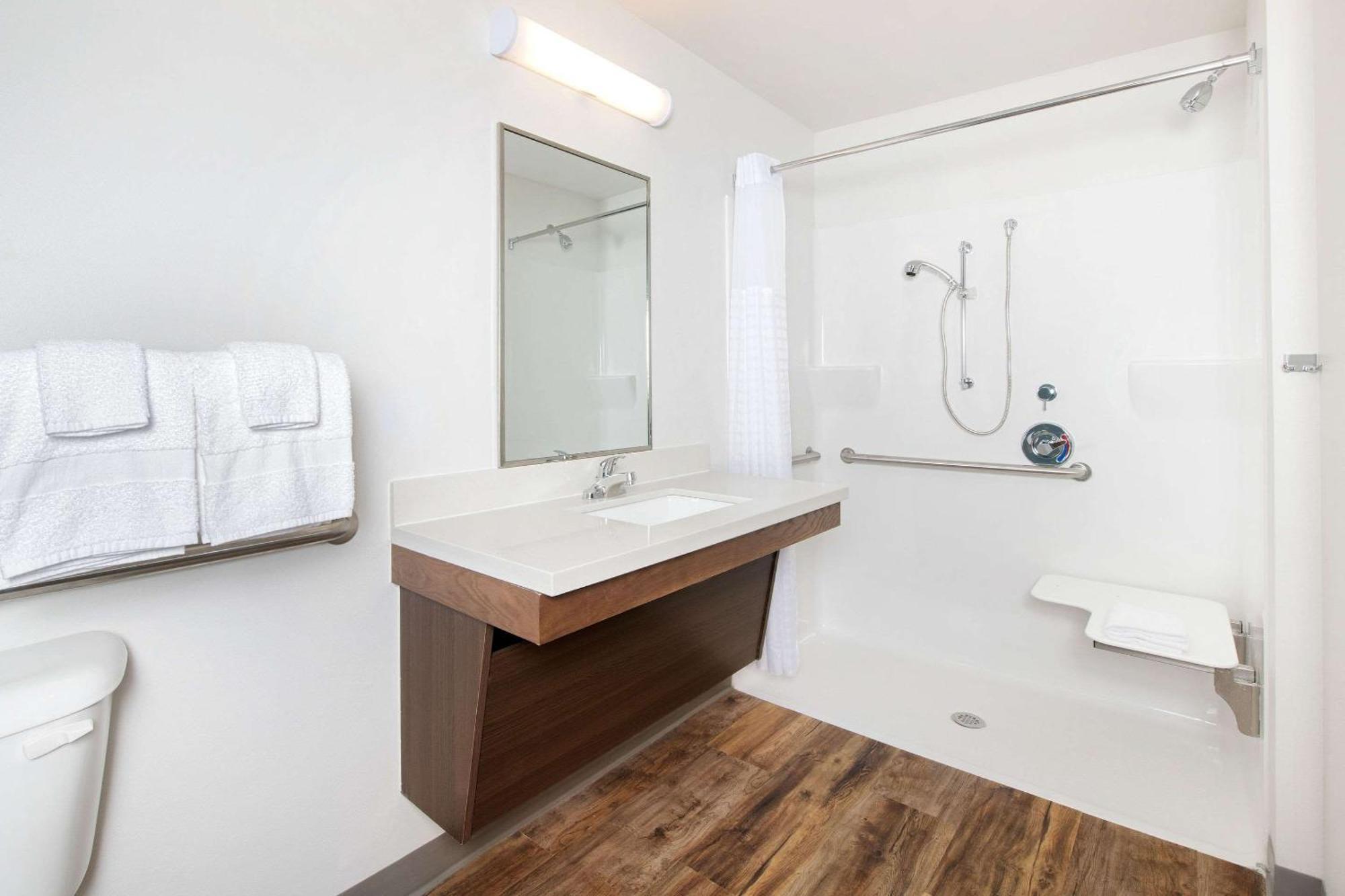 Woodspring Suites Savannah Пулер Экстерьер фото