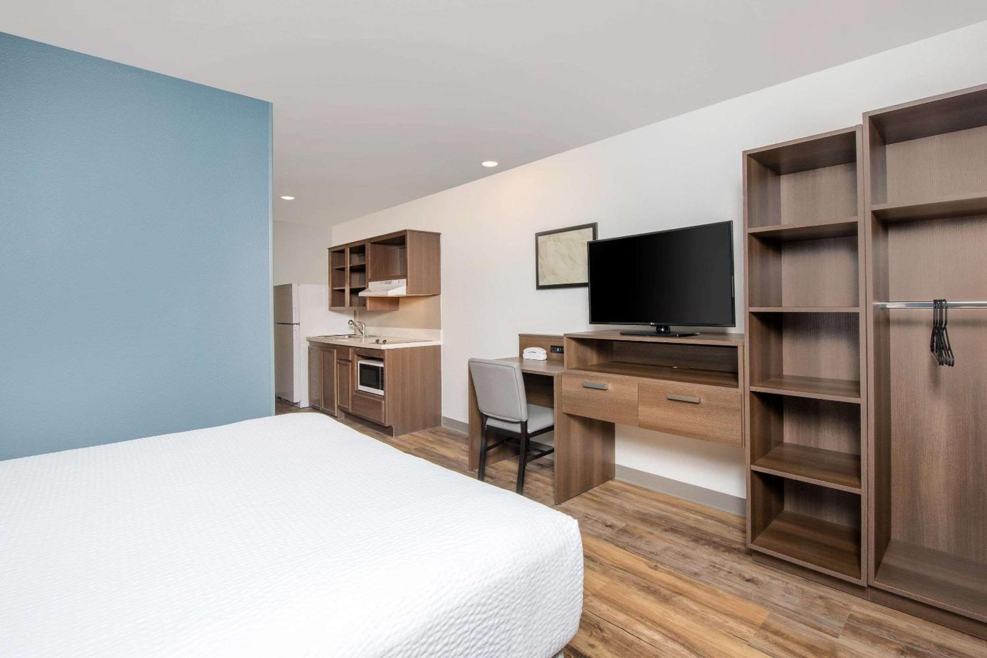 Woodspring Suites Savannah Пулер Экстерьер фото
